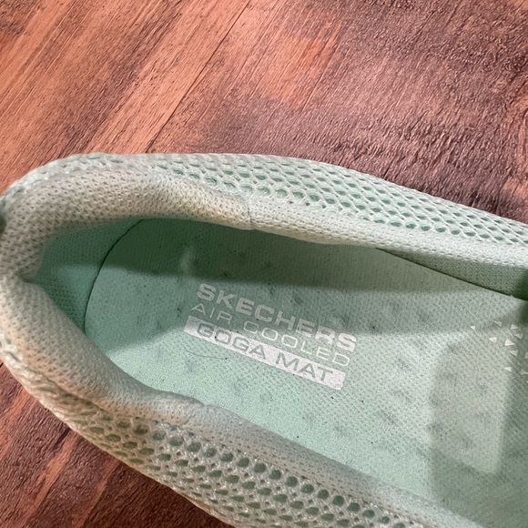 NEW SKECHERS - GO WALK Joy - Aurora - Sz 9 - Be noticed in this cool mint color - Picture 7 of 9